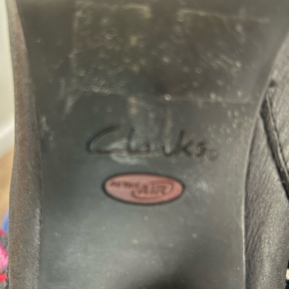 Clarks Charcoal & Black Boots size 8.5 - Picture 10 of 13